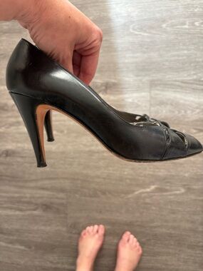 🧑🏾‍🩰🇮🇹Garolini vintage Made in Italy Black Leather Peep-Toe Heels
